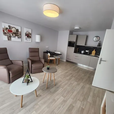 Domitys - Le Fil De Soie 4*