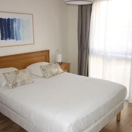 Aparthotel Domitys - Le Fil De Soie Calais