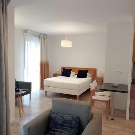 Domitys - Le Fil De Soie Aparthotel Calais