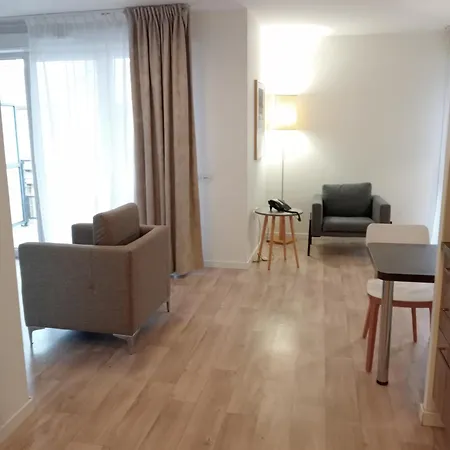 Domitys - Le Fil De Soie 4*