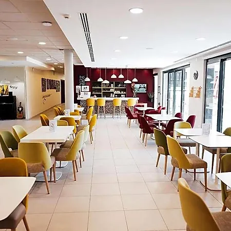 Hotel apartamentowy Domitys - Le Fil De Soie 4*