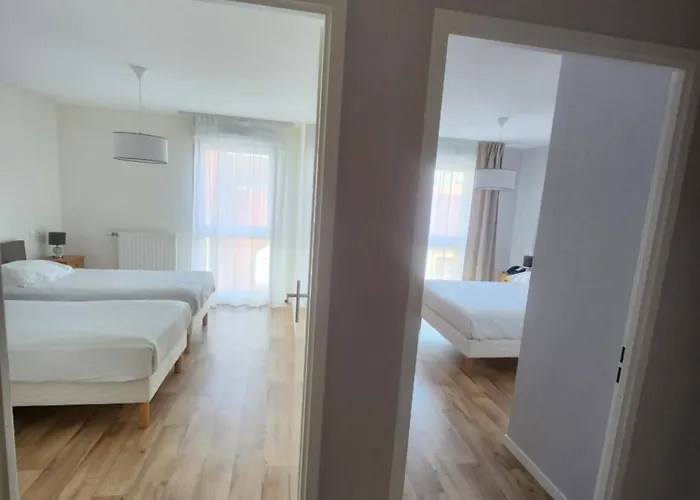 Domitys - Le Fil De Soie Aparthotel Calais